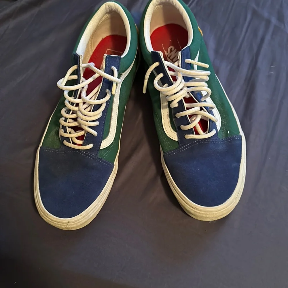 Lightly worn - Picture 1 of 4